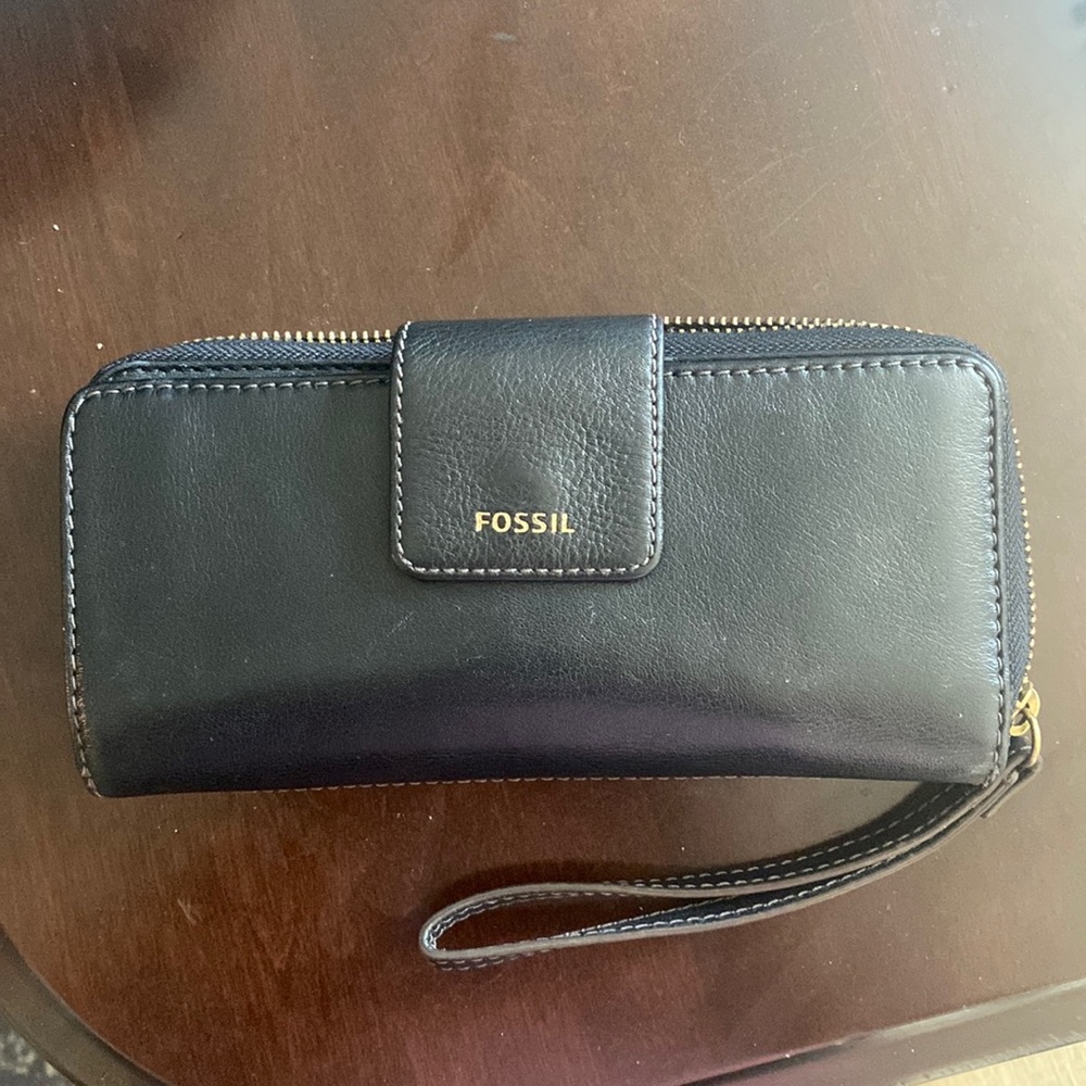 Fossil Wristlet
